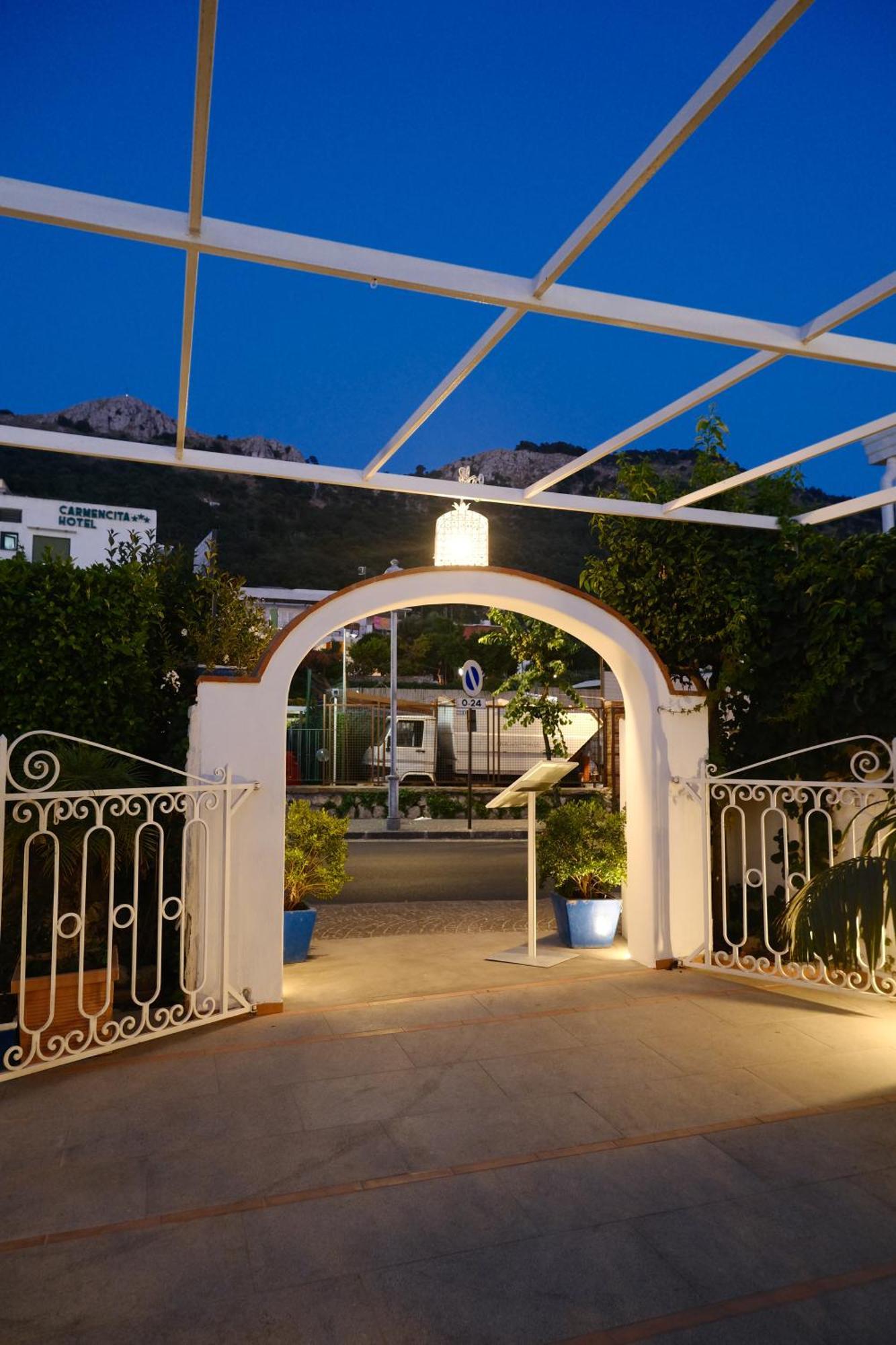 La Rondinella Suite Anacapri  Eksteriør billede